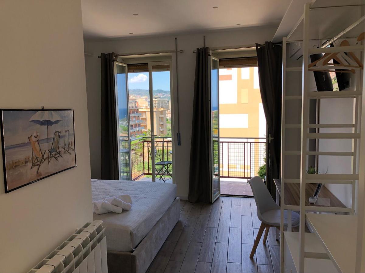 Seascape Rooms 卡塔尼亚 外观 照片