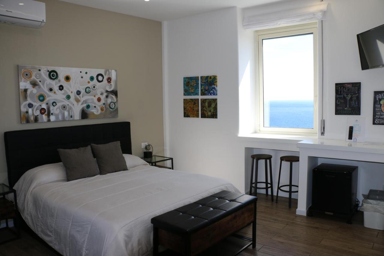 Seascape Rooms 卡塔尼亚 外观 照片