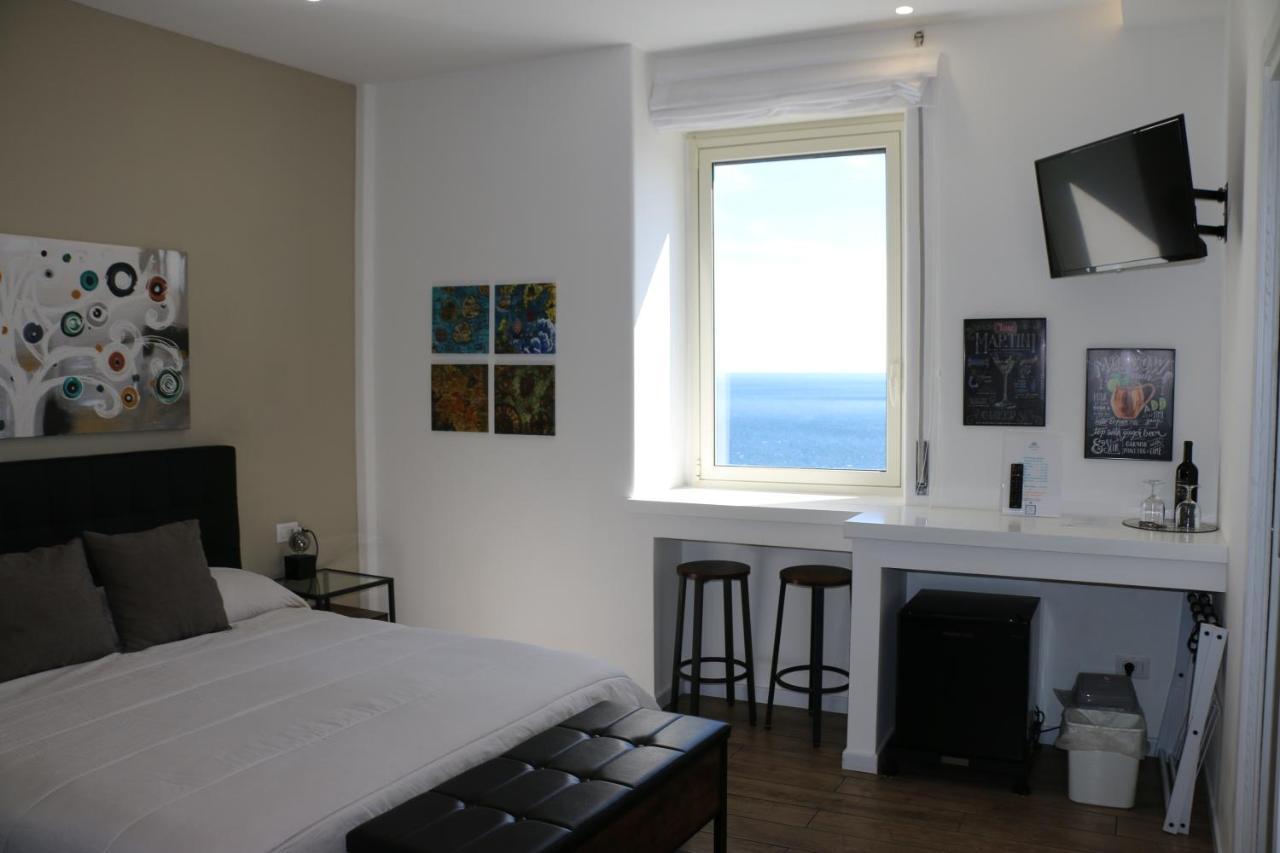 Seascape Rooms 卡塔尼亚 外观 照片